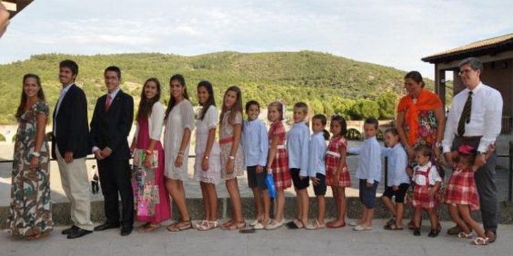 Majka 18 djece zna &lsquo;Kako biti sretan sa 1,2,3&hellip; djece&rsquo;