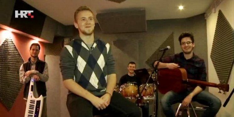 Prvo se pomole, a poslje 'raspale'