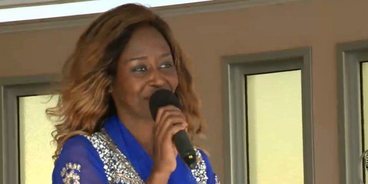 Testimonianza di Immacul&eacute;e Ilibagiza al Festival dei Giovani: la potenza della preghiera e del perdono