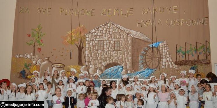 Održani tradicionalni "Dani Kruha" u vrtiću Sveta Mala Terezija u Majčinom selu