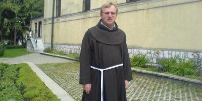 Na valovima Radija Marije BiH, emisija pod nazivom "ISUS I DANAS OZDRAVLJA" koju vodi dr. sc. fra Ivo Pavić 