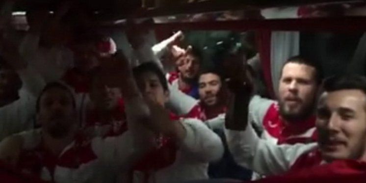 DELIRIJ U AUTOBUSU BRONČANIH RUKOMETAŠA Svi su pjevali u jedan glas: 'Bježite ljudi, bježite iz grada, stiže ekipa...'