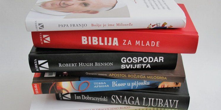 Papina knjiga "Božje je ime Milosrđe" i dalje na vrhu top ljestvice