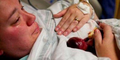 'Uzela sam ga u ruke i plakala, živio je samo nekoliko minuta'