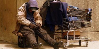 PRIČA KOJA UTOPLJAVA SRCA Pomagao je beskućniku kad je naišao policajac: 'Svjedočio sam čudu'