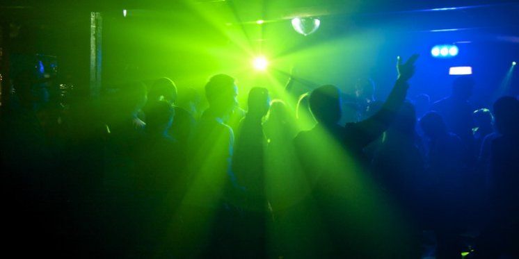 (VIDEO) Božanstvena komedija: Traženje partnera u disko klubu