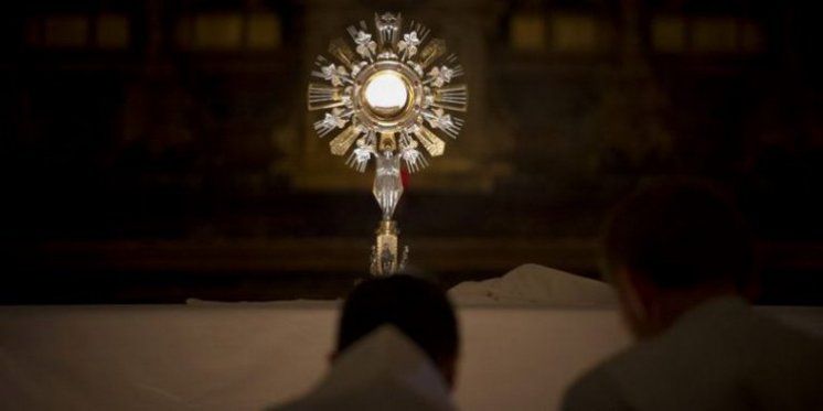 Meksički gradić uspješno se bori protiv nasilja uličnih bandi &ndash; Euharistijskim klanjanjem