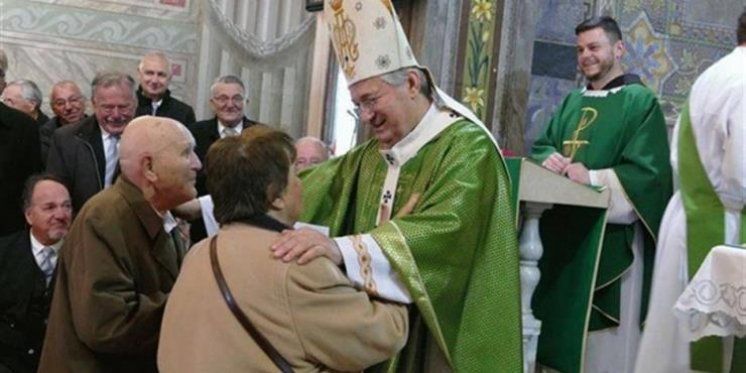 Nadbiskup Barišić: U braku treba koristiti riječi 'oprosti', 'hvala' i 'molim'