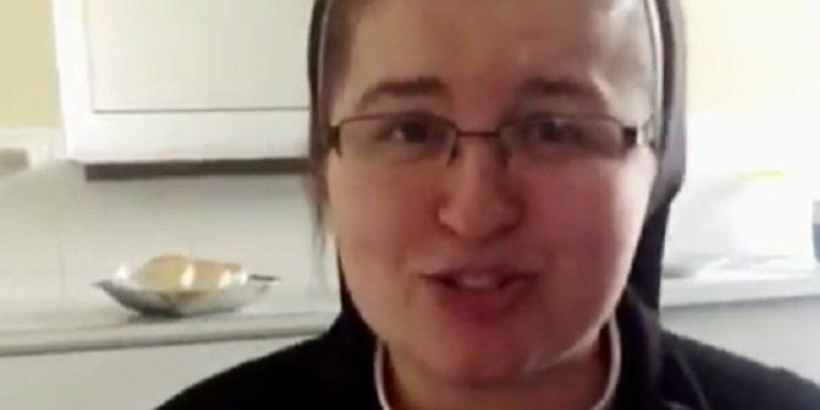 'TO JE ZA ISUSA' - Časna zapjevala Ninu Badrić i postala hit na internetu