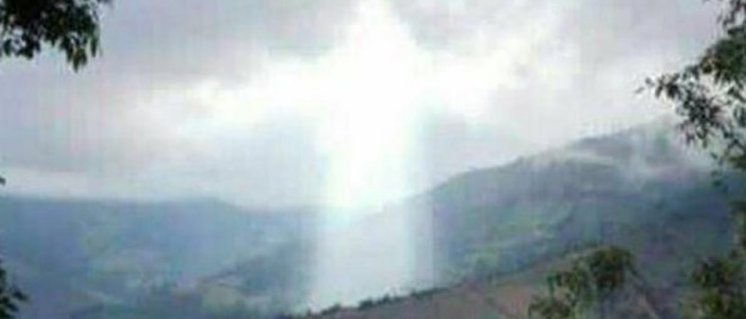 Znak s neba - nakon prirodne katastrofe 'Isusov lik' obgrlio grad