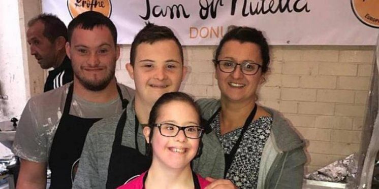 (VIDEO) HRVATICA ODUŠEVLJAVA AUSTRALIJU Zapošljava osobe s posebnim potrebama da rade krafne 'po hrvatski'