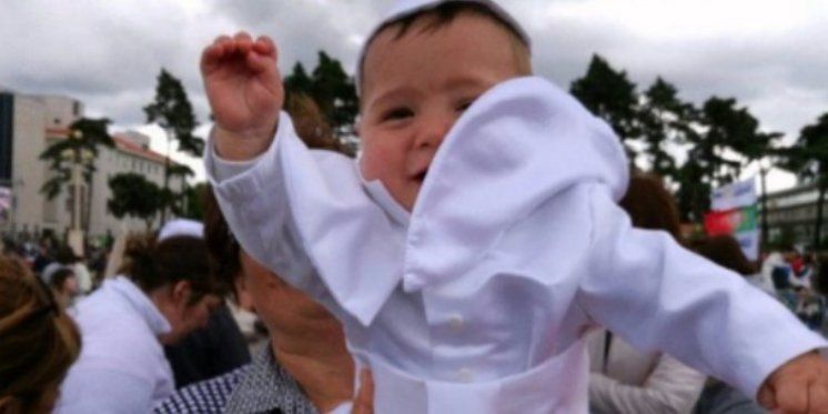 Priča iza fotografije 'Minipape' na stotoj godišnjici Fatime