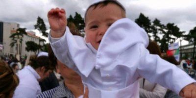 Priča iza fotografije 'Minipape' na stotoj godišnjici Fatime