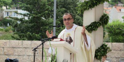 Međugorski župnik na misi u Dubrovniku: &bdquo;Budite strogi prema sebi, a velikodušni prema drugima"