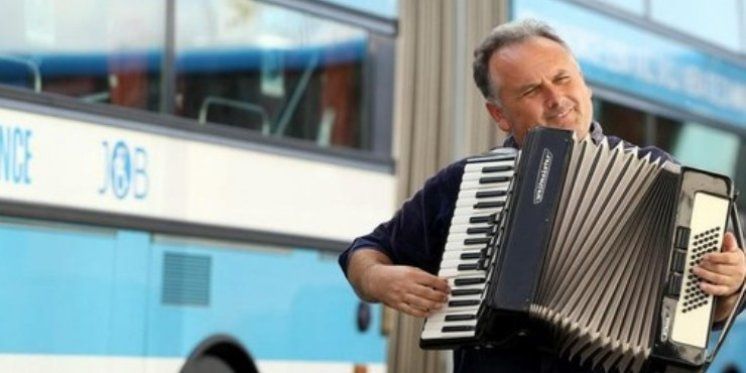 CRKVA NA KOTAČIMA Tisućama nepokretnih, šepavih, gluhih i slijepih omogućio je nezaboravna putovanja: 'Nije mi problem sve dok su kotači okrugli'