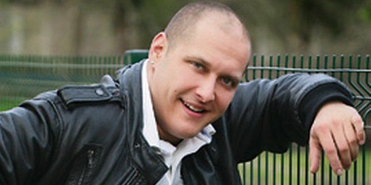 Marin Ivanović o svojoj monodrami &lsquo;To je predstava koja prikazuje najcrnje trenutke jednog narkomana od koje će vam se smučiti i zavrtjeti u glavi, ali svjedoči da uvijek, ali baš uvijek, postoji izlaz&rsquo;