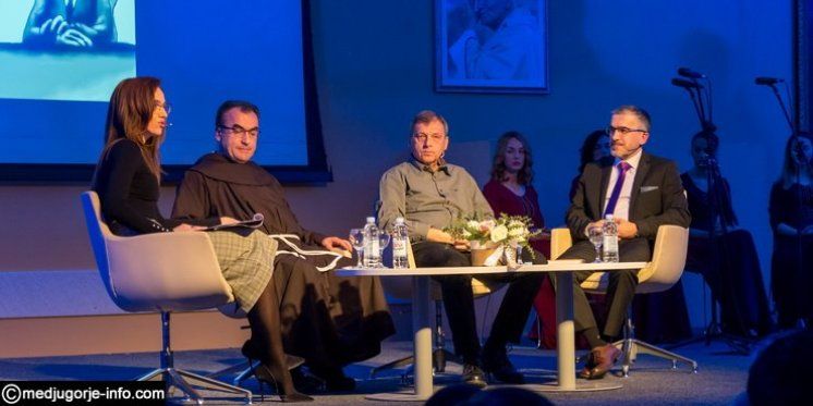 U Međugorju predstavljena knjiga  &bdquo;Geniji, varalice i oni treći&ldquo;, autora dr. Ivice Musića