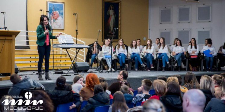 Održana šesta korizmena tribina: &ldquo;UTJECAJ EKRANA NA RAZVOJ DJETETA&rdquo;