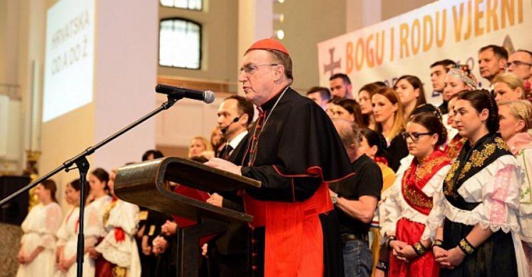 PORUKA KARDINALA BOZANIĆA SVIM HRVATIMA U SVIJETU 'Tko zna što će sutra biti u ovim globalnim promjenama, učite djecu hrvatsku povijest i jezik'
