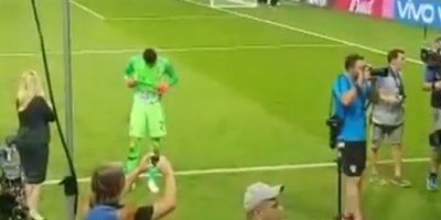 Evo kako je Subašić 'prevario' Fifu i odao počast Ćustiću