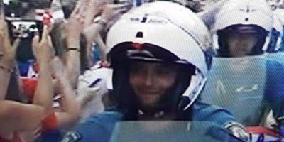 POLICAJAC IZ PRATNJE VATRENIH ODUŠEVIO GRAĐANE 'Ovo je kralj! Doznajmo kako se zove legenda, častim ga odmorom u Dubrovniku'