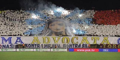 Torcida impresionirala: razvila sliku Gospe i zapjevala &ldquo;Rajska djevo, kraljice Hrvata&rdquo;