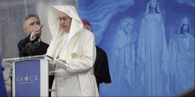 Angelus: &bdquo;Neka obitelji budu bedem vjere i dobrote&ldquo;