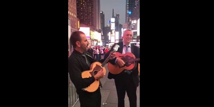 SVAKA ČAST Usred New Yorka zasvirali i zapjevali 'Hrvatska mati me rodila'