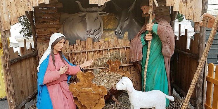 Nepoznati kradljivac zamoljen da vrati kip Isusa kojeg je &lsquo;posudio&rsquo; iz jaslica kod katedrale u Rijeci