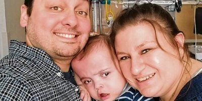 DJEČAK ROĐEN S 500 GRAMA PUŠTEN IZ BOLNICE Bio je tako loše da su im liječnici savjetovali da ga isključe s aparata, ali roditelji nisu htjeli odustati: 'Tako smo ponosni na njega'