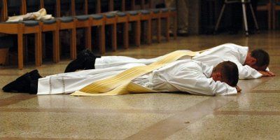 BOŽJI POZIV! &bdquo;Radije bih da mi sin bude mrtav, nego da bude svećenik&rdquo;!