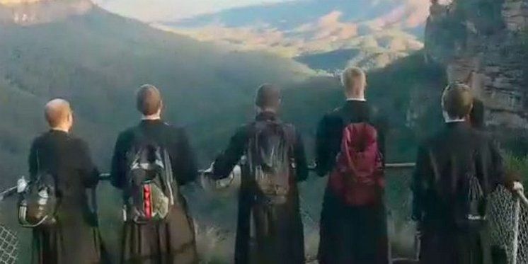 VIDEO Himan 'Zdravo Kraljice' u izvedbi bogoslova odjeknuo planinama