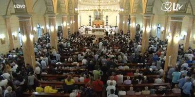 Kardinal Puljić na Obiteljskom susretu u Kupresu: 'Ne idi u krevet ljut. Učite se praštati'