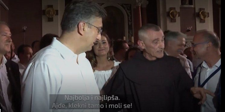 (VIDEO) Fratar 'naredio' premijeru: "Ajde, klekni tamo i moli se"