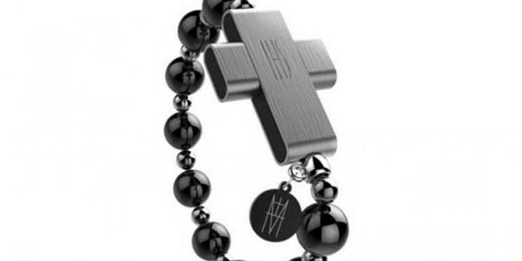 Vatikan predstavio &bdquo;eRosary&ldquo; &ndash; pametnu krunicu u obliku narukvice