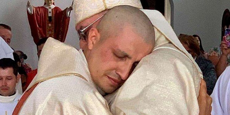 ZAUVIJEK SVEĆENIK: "Želim umrijeti s misnicom, jer umrijeti kao svećenik vrijedi svega"