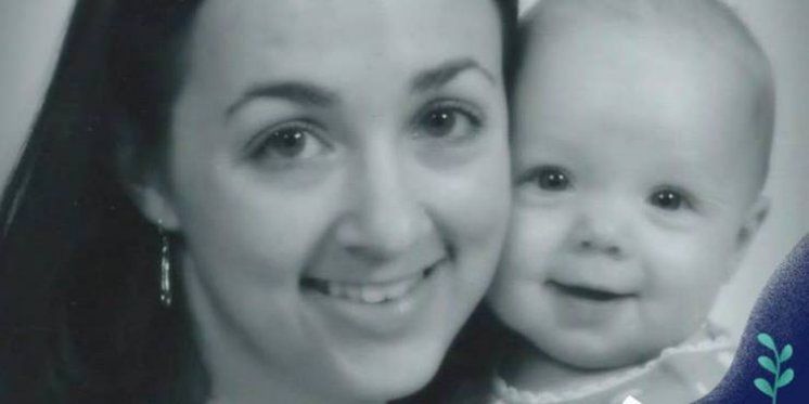 Na dan rođenja pokojne kćeri ona daruje tortu nekom djetetu 