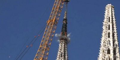 FOTO i VIDEO: Pogledajte kako je skinut sjeverni vrh tornja zagrebačke katedrale