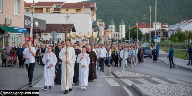 FESTIVIT&Agrave; DEL CORPUS DOMINI A MEDJUGORJE