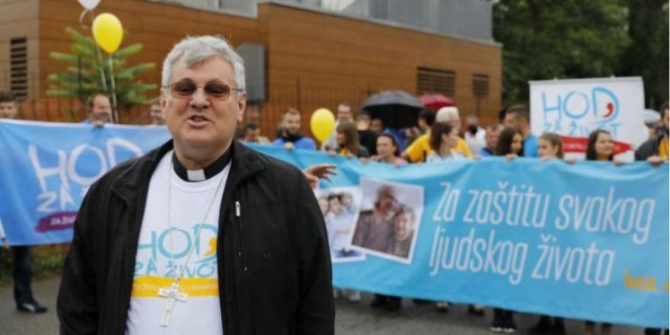 Biskup Košić s prvog "Hoda za život" poručio: Ponosan sam na Sisak i zahvalan volonterima na organizaciji