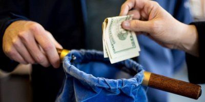 Vatikan: &ldquo;Zabranjeno je naplaćivati mise i druge sakramente i imati cjenik za to&rdquo;