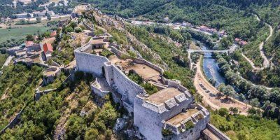 Nadbiskup Barišić predvodi svečano euharistijsko slavlje u Kninu 5. kolovoza na 25. obljetnicu "Oluje"