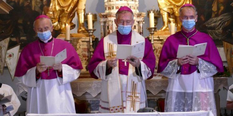 Mons. Kutleša uveden u službu: "Primite me kao svojega među svoje"