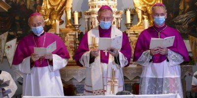 Mons. Kutleša uveden u službu: "Primite me kao svojega među svoje"