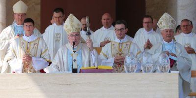 Kardinal Bozanić u Mariji Bistrici kritizirao "ograničavanja tjelesne blizine", ali i "duboko nepovjerenje"