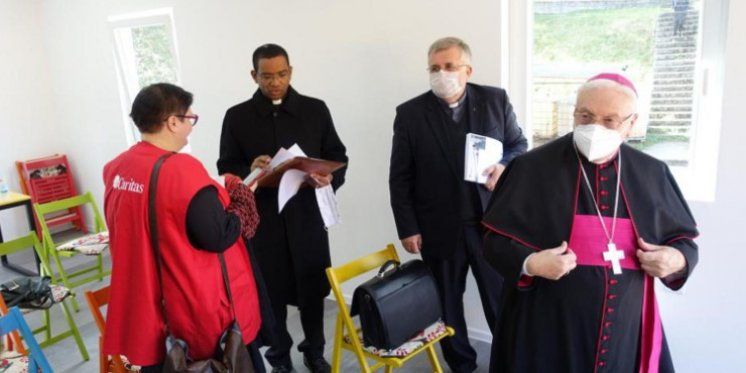 U kampu "Ušivak" donacijom pape Franje otvorena Socijalna služba za migrante