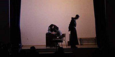 Sutra premijera predstave 'TRAGOVI LJUBAVI'