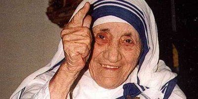  Majka Terezija - 'Prionite uz krunicu' 