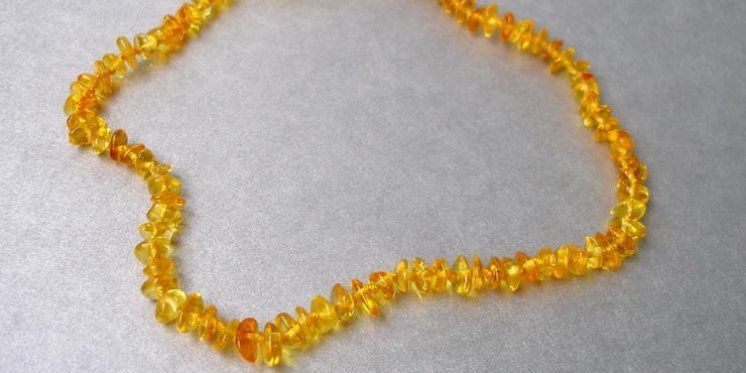 Don Damir Stojić o nošenju ogrlice od jantara