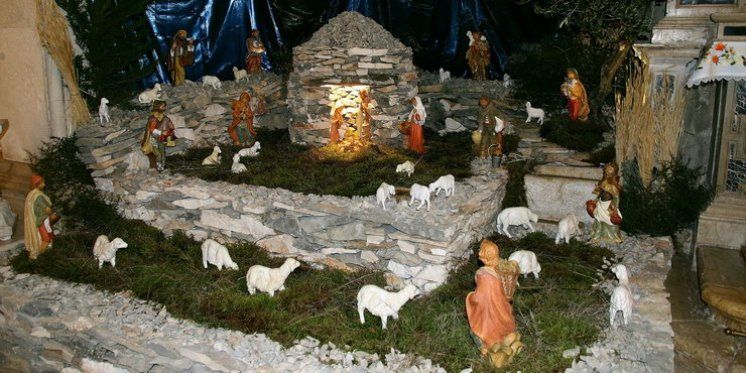 Neobične jaslice u Postirama na Braču